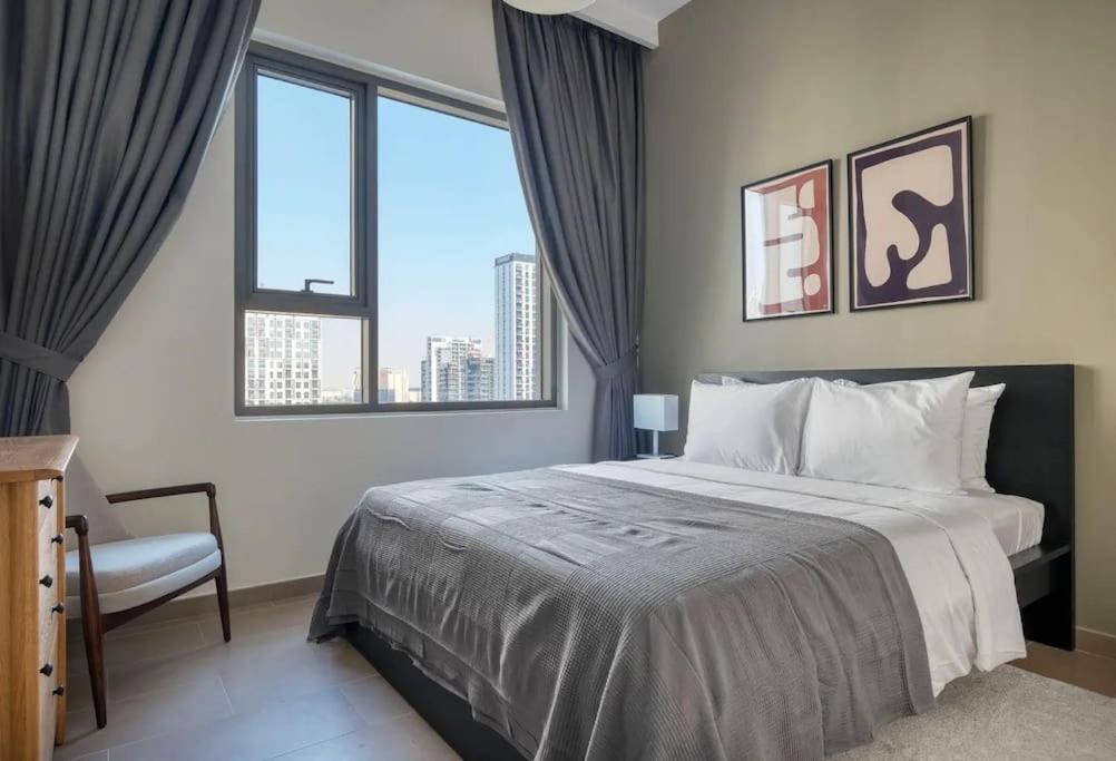 Stylish Unit In Apartment *