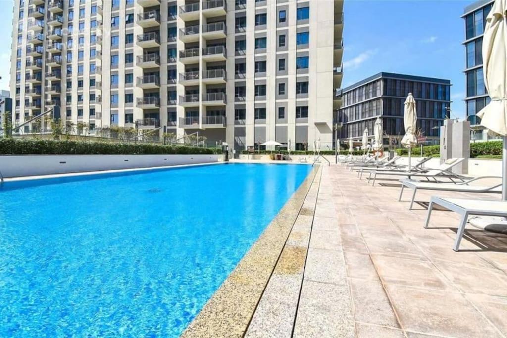 Stylish Unit In * Dubai